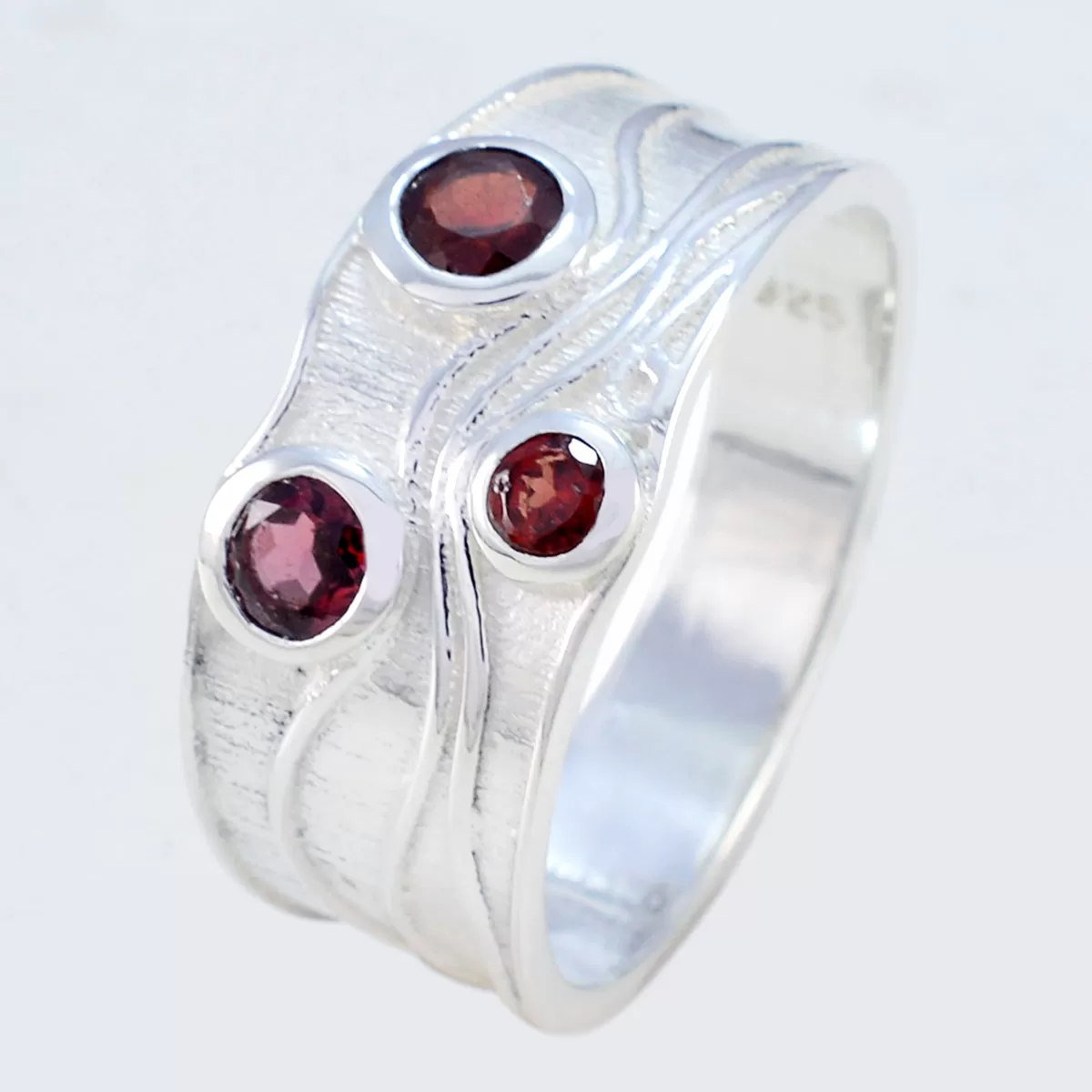 Adorable Gem Garnet 925 Sterling Silver Ring Fine Diamond Jewelry