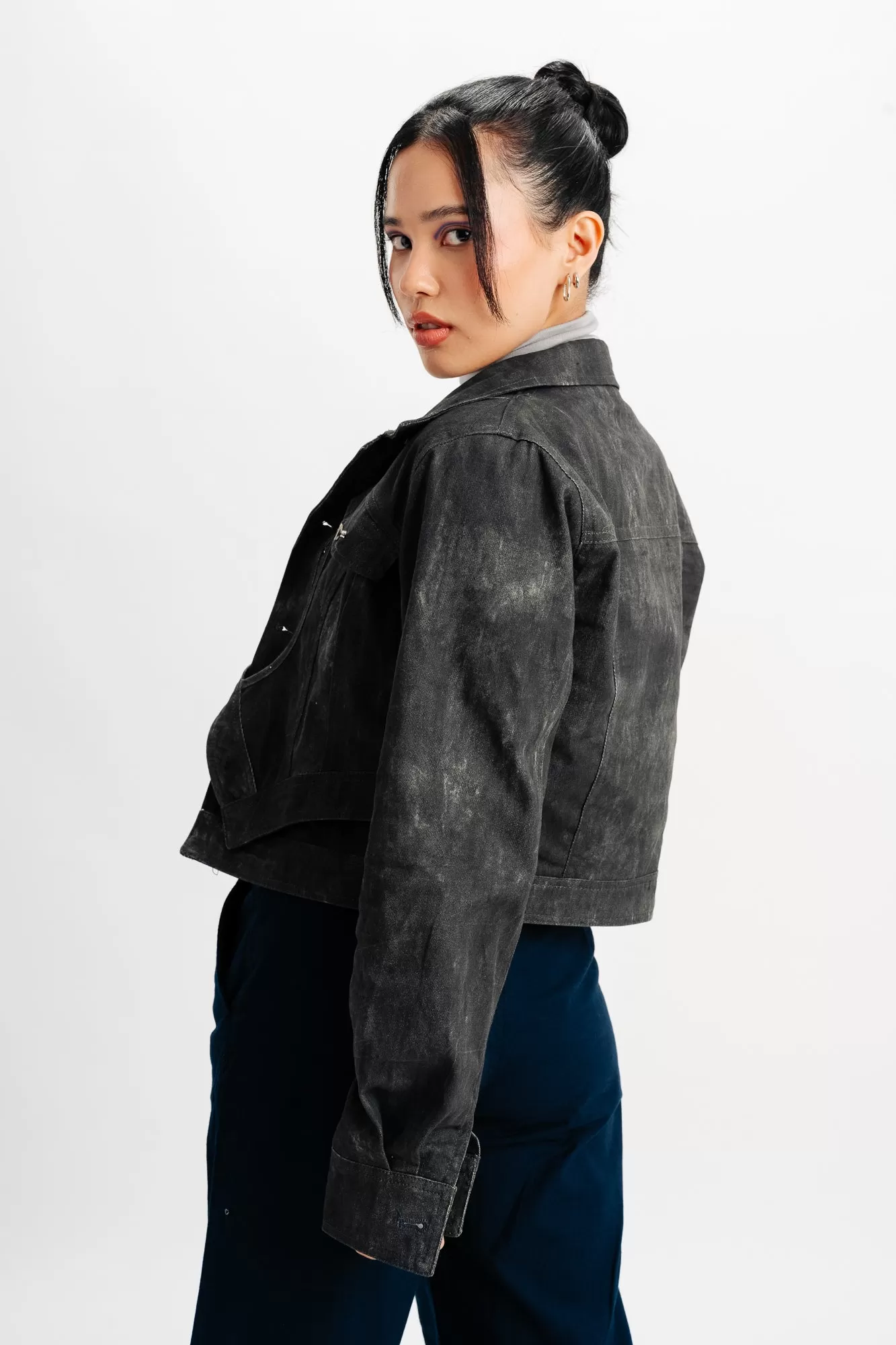 Black Spread Collar Denim Jacket