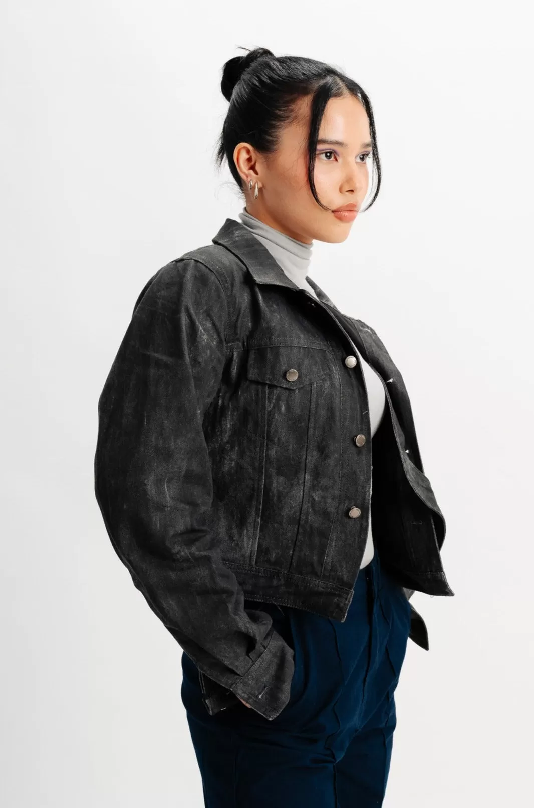 Black Spread Collar Denim Jacket