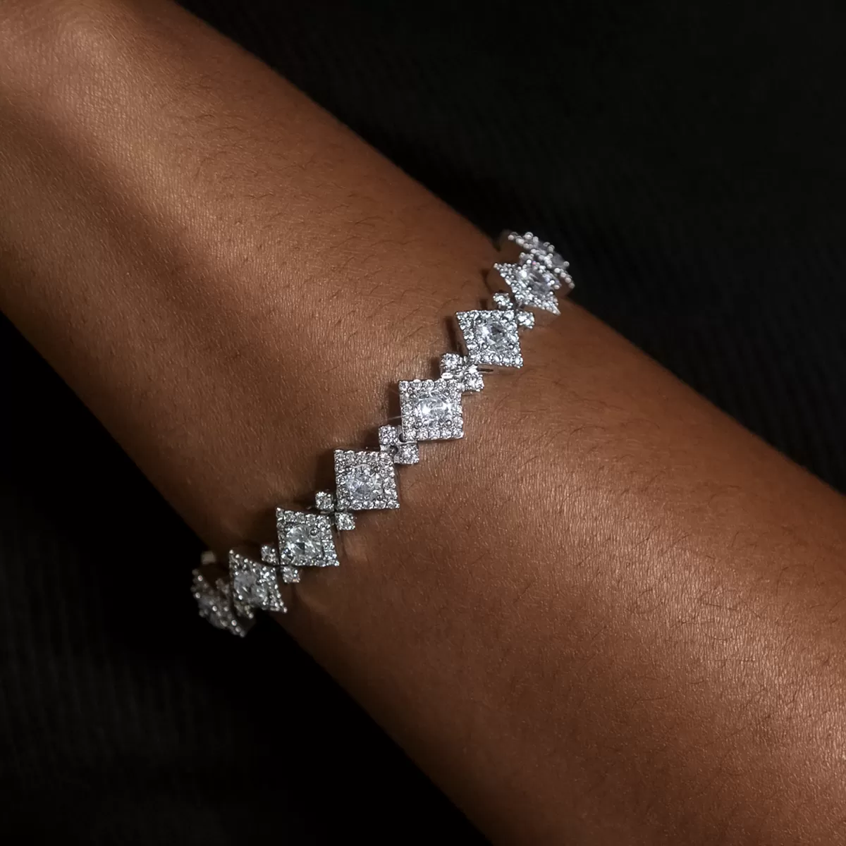 Cloister Link Bracelet in White Gold