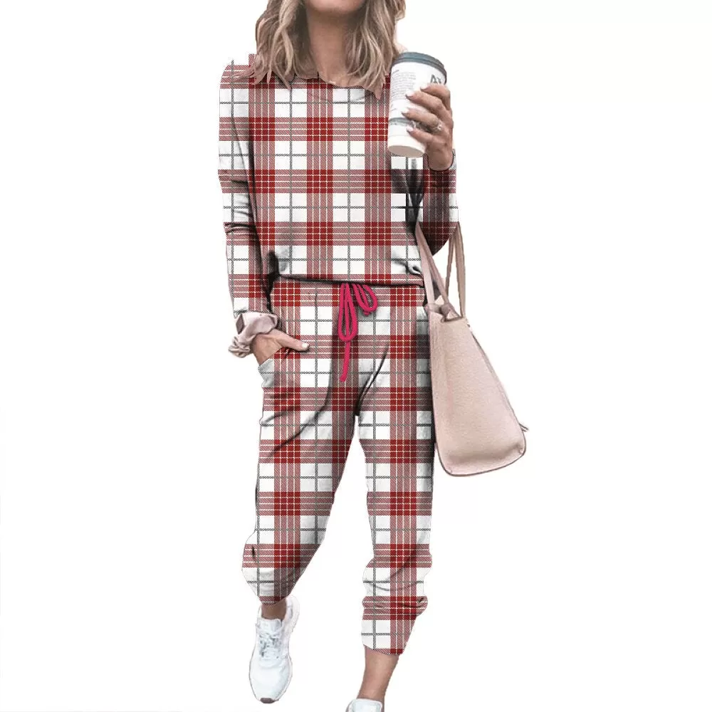 Haute Edition Women's Cozy Christmas Print 2-Piece Jogger Pajama Set