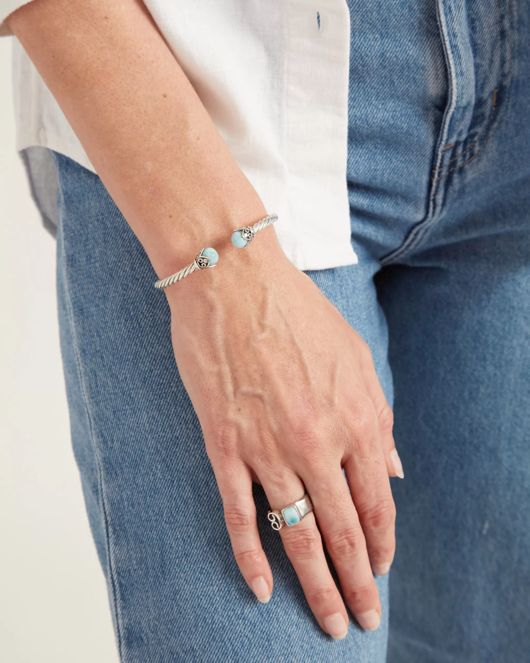 Island Bloom Twisted Hinge Bracelet with Larimar