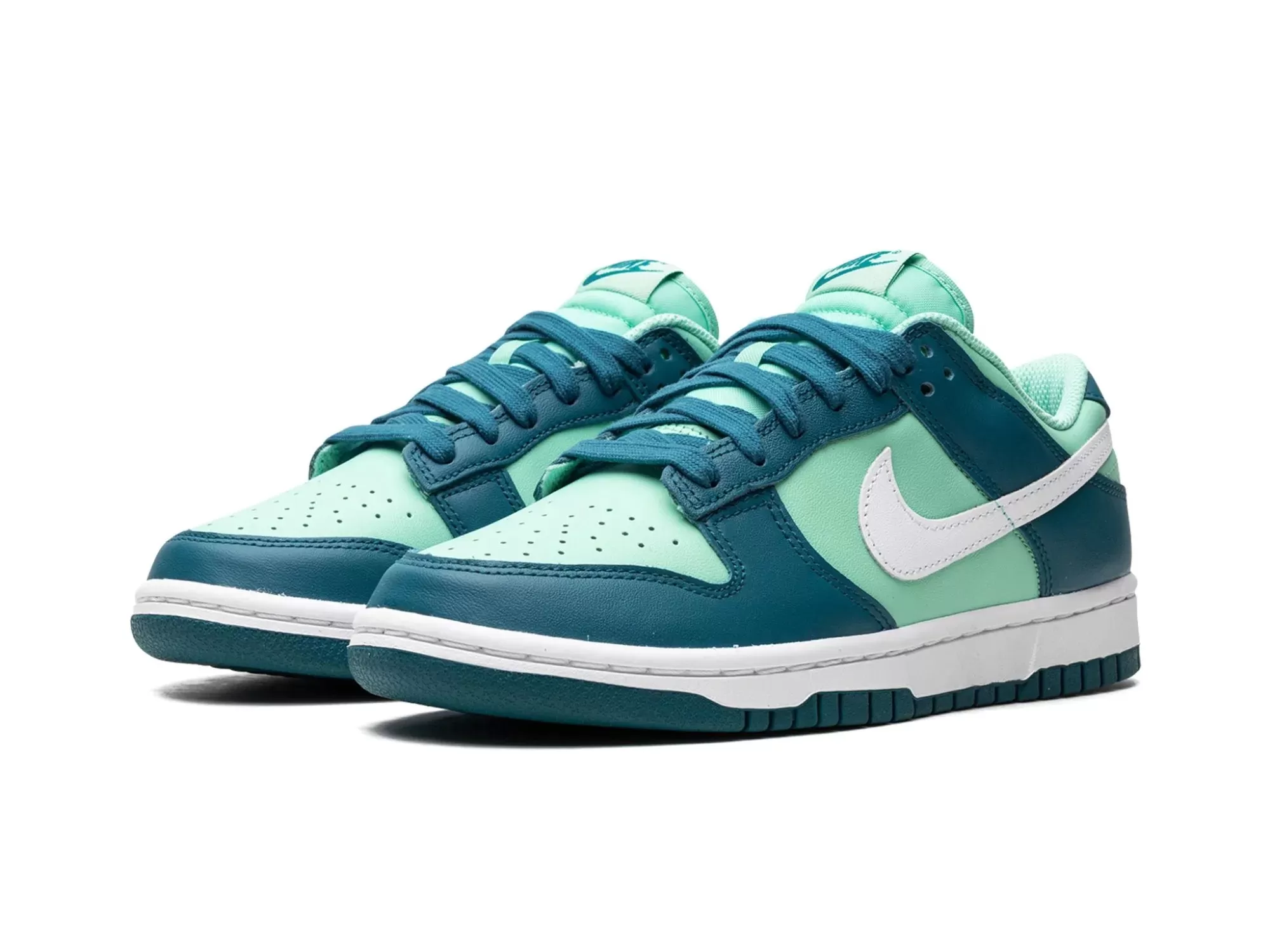 Nike Dunk Low "Geode Teal"