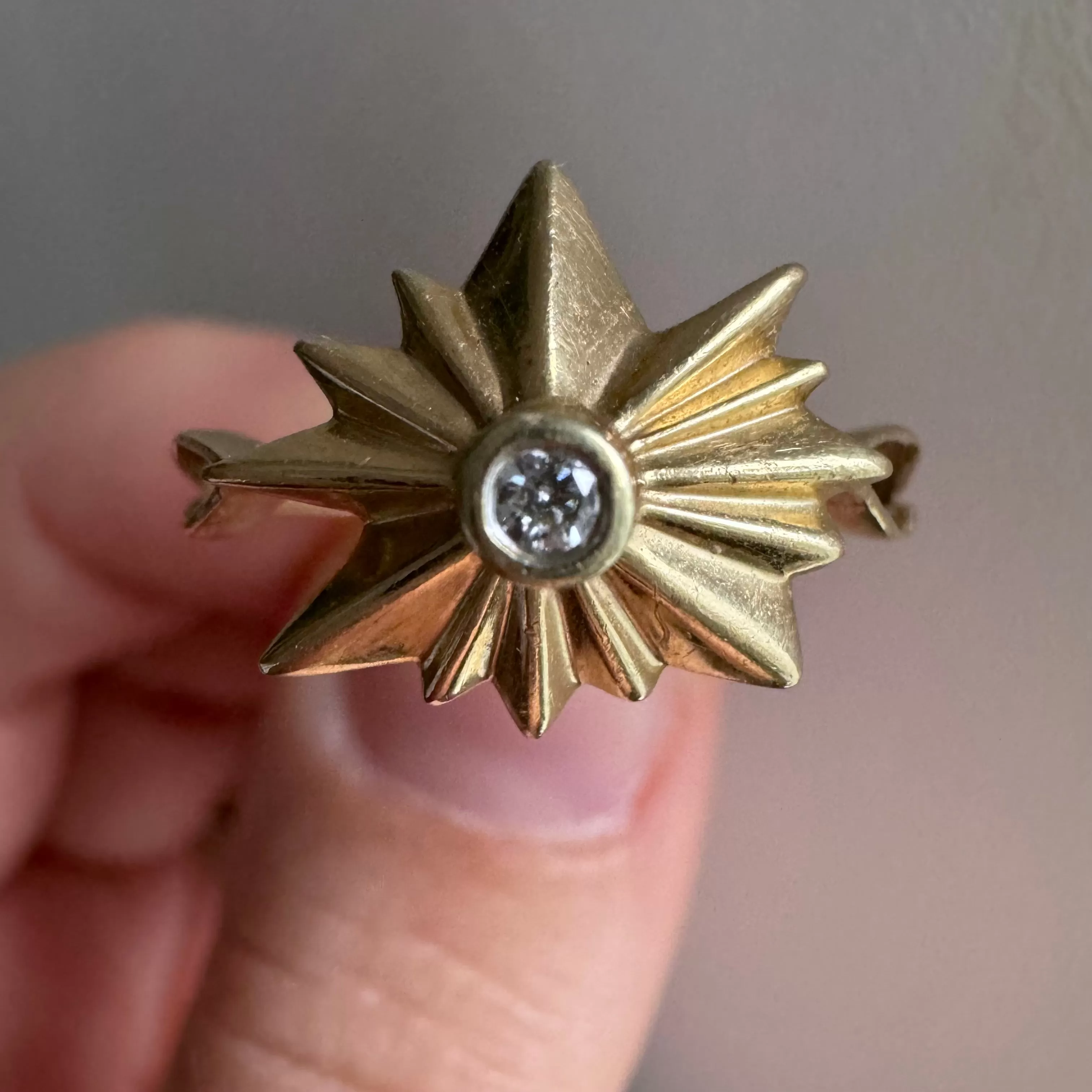 P R E - L O V E D // atomic burst / 14k yellow gold and diamond starburst ring / size 7.75 to 8